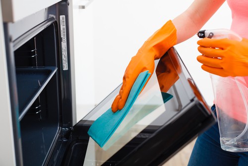 The Ultimate Moving Out Cleaning Checklist: A Step-by-Step Guide